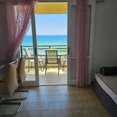 아파트 Corfu Glyfada Menigos Resort 2-5 *