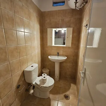 Corfu Glyfada Menigos 2-5 *