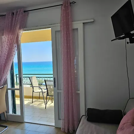Corfu Glyfada Menigos 2-5 Apartman *