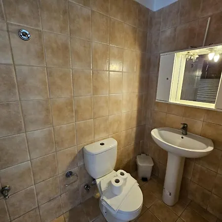 Corfu Glyfada Menigos 2-5 פלקאס