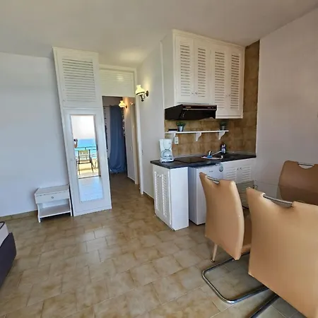 Corfu Glyfada Menigos 2-5 公寓